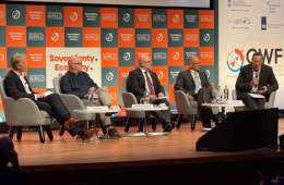 Panel discussion at the Ocean World Recovery event in Amsterdam, featuring Jonathon Pritchard from IIC Technologies and fellow speakers under the Sovereignty. Economy. Society. theme.